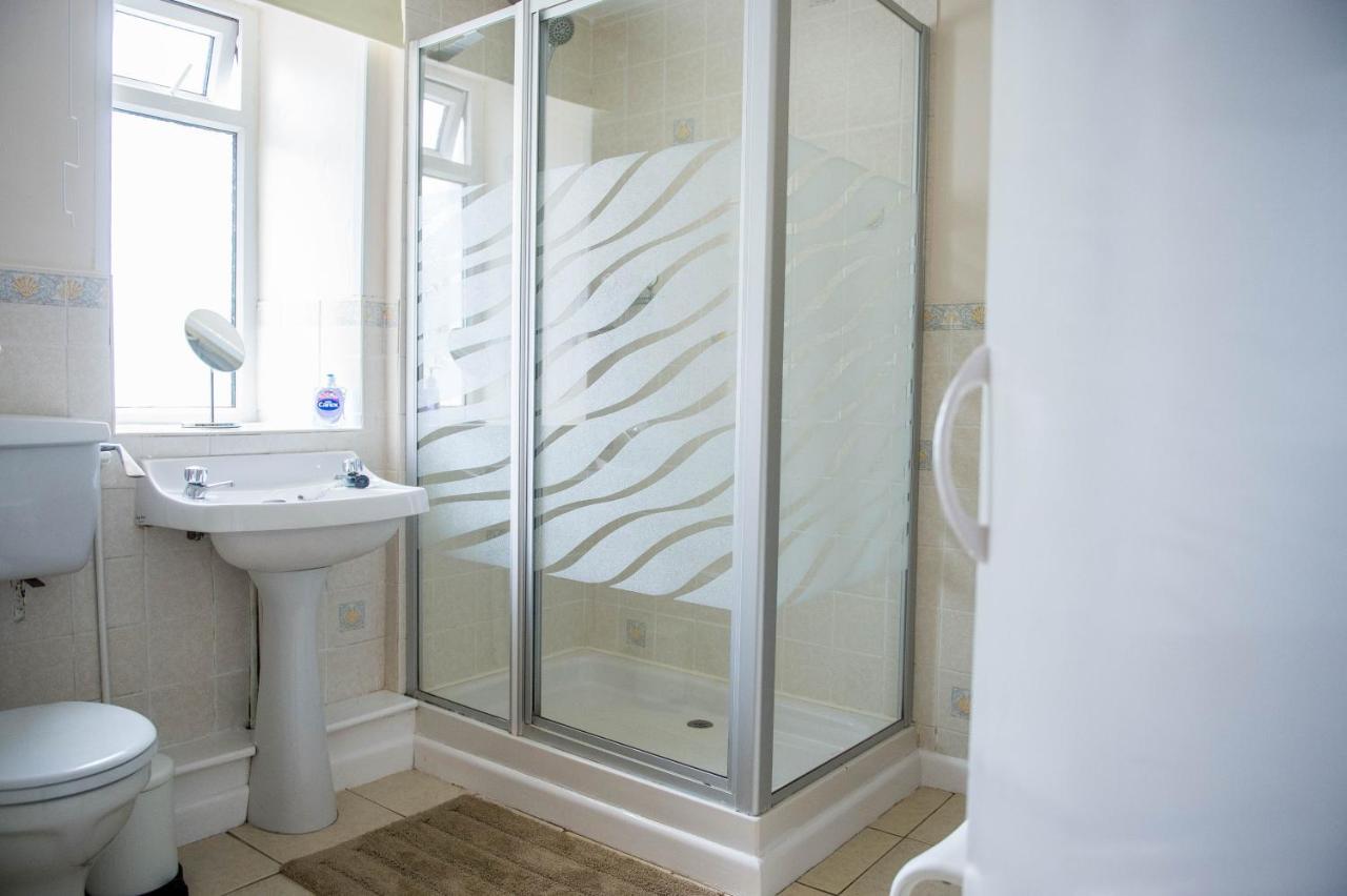 Awel Taf- Central Cottage Ideal For Families, With Parking St Clears Luaran gambar